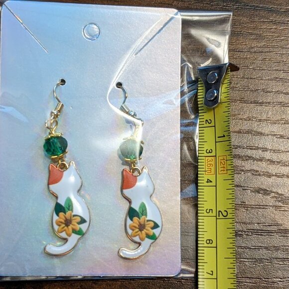 Sunflower Orange Ear Cat Earrings - Picture 6 of 7